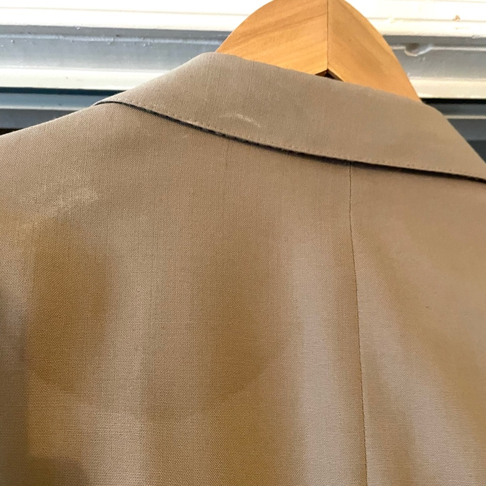 Classic Tan Men's Blazer - Picture 8 of 8